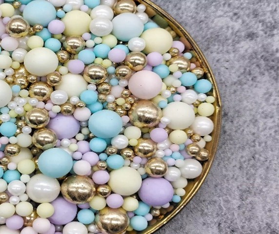 50g Winter Mixed Size Sugar Pearls
